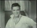 Elvis forgets the words y A mi Manera