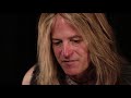 Doug Aldrich Demos The Gibson Les Paul Tribute