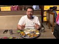 Sara Rajkot yeha lunch karta hai !!!! | Gujarati Thali