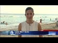 Exposed sandbar creates optical illusion off Waikiki