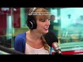 Taylor Swift Shares her Songwriting Techniques for 5 Minutes Straight
