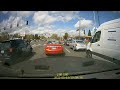 Reckless short siren and U-turn almost gets Vancouver cop t boned.