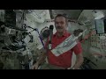 Chris Hadfield Brushes his Teeth in Space