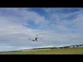 Qantas Boeing 737 landing at Coolangatta