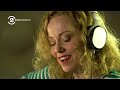 ANNEKE VAN GIERSBERGEN: 6 songs on 2 Meter Sessions in The Ballroom (2021)