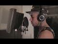 Reggaetoneros Grabando En El Estudio (Sin Autotune)