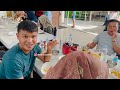 Karl Berusaha Kuat Nahan Tangis Saat Perpisahan Dengan Keluarga di Padang