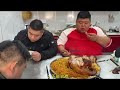 Fat monkey had roasted turkey on thanksgiving day！