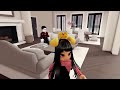 Bambina Riceve il Suo Primo iPhone 15 su Roblox!