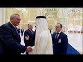 محمد بن زايد يستقبل الرئيس الروسي لدى وصوله مطار الرئاسة