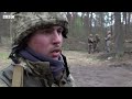 Life for Ukrainian troops dug into Kyiv's trenches - BBC News