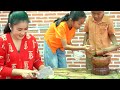 Cute chef Siv chhee help mom cooking - Big ocean fish for children - Cook and eat