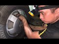 Replacing the front brake of a bus: Danh car repairer