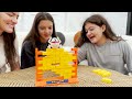 Masal ve Öykü Wall Game Oynuyor   Eğlenceli Çocuk Videosu