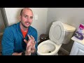 3 Ways To Stop A Clogged Toilet From Overflowing