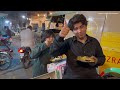 KING OF PAKISTANI NIGHT STREET FOOD:ASHRAF KAMBOH DAAL CHAWAL MUTTON PAYE|BEST PAKISTANI FOOD STREET