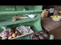 Antique Shopping in a Dealer's Barn & Garage! Primitives Galore!! Ever Wonder How Sweet Annie Grows?