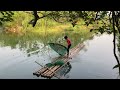 The poor girl pulled the net to catch fish