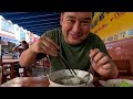 TASTY Vietnamese Street Food For FIRST TIMERS - Bun Moc (Saigon)