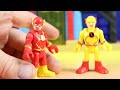 The Flash & Reverse Flash Speedsters Time Travel To Rescue Superheroes Batman & Superman