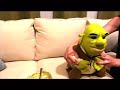 Shrek creates chocolate