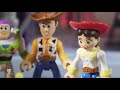 ¡Woody y Buzz han desaparecido! ¡Acompaña a Jessie y los demás en esta aventura para rescatarlos!