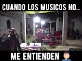 Cantante cristiano se enoja con los músicos y los regaña en público. 😂🤣