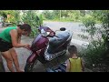 Genius girl repairs HONDA cars. Scooters