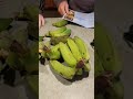 unboxing bananas