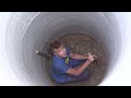 Ruční kopání studny - hand digging a well