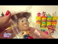 Huevo Sorpresa Gigante de Woody de Toy Story en Español de Plastilina Play Doh
