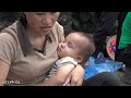 Single mother: The kind policeman took her child to the doctor. Clear the road blockage, harvest