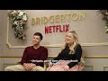 BRIDGERTON: beijo, carruagem e mais! | Entrevista com Nicola Coughlan e Luke Newton!