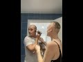 Boyfriend shaves his head to support his girlfriend