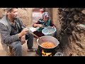 Cooking style Old lovers | A lifetime of romantic life in a cave