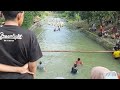 lomba meniti jembatan berhadiah di sungai leis sungapan pemalang