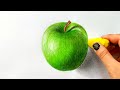 Drawing a green apple with a color pencil