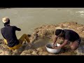 Fishing Video✅ || Traditional boys are fishing using two hooks in the deep current of the river 🐡