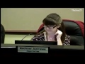 Concejal en Texas fue al baño con el micrófono y olvidó apagarlo