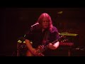 Madman Across the Water - Elton John cover by Gov't Mule & Warren Haynes, pick-shredding 'Madman!