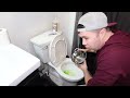 How To Unclog Toilet Without a Plunger using Dish Soap! (Updated)