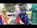 Quang Linh Vlogs | Khoác Lên Mình Bộ Áo Dài Truyền Thống - Bồ Độ Sặc Sỡ Của Lôi Thu Hút Mọi Ánh Nhìn