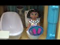 Disney Encanto Mirabel Transforms from Giant to Tiny Doll at Madrigal House (Part 2)