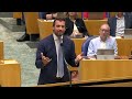 Baudet ontregelt debat volledig, Yesilgöz pislink