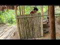 A 17-year-old girl renovated and turned an old wall into a new one using bamboo stalks