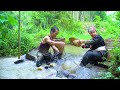 Dwarf family harvesting wild pears - catches loach in the mud | Primitive Joy