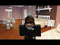 CREEPY GIRL Kidnapped Me on ROBLOX SNAPCHAT..