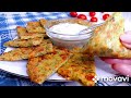 ЛЕПЕШКИ ИЗ КАБАЧКОВ И СМЕТАНЫЙ СОУС.