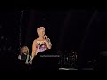 P!NK Singing With Daughter Willow - Cover Me in Sunshine LIVE @ Summer Carnival Tour Sydney N2 | 4K