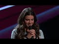 Teenager Julia Roome with Unbelievable Talent Sings 